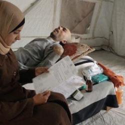 Gazze'de başından vurularak fel&ccedil; olan Raid, acılar i&ccedil;inde kıvranıyor