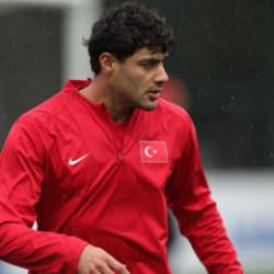 G&ouml;r&uuml;şmede sona gelindi! Ozan Kabak imzayı atıyor