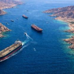 İran'dan H&uuml;rm&uuml;z adımı: Ge&ccedil;iş yapan &uuml;lkeleri ilgilendiriyor