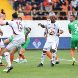 Karadeniz fırtınası Akdeniz'de dindi! Zirve yarışında s&uuml;rpriz kayıp