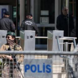 Konsolosluk &ouml;n&uuml;ndeki &ccedil;atışmada yeni detaylar! Ter&ouml;ristin eşinin ifadesi ortaya &ccedil;ıktı