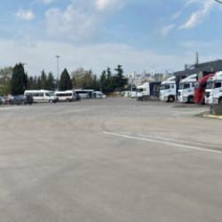 Lastik fabrikasında korkun&ccedil; &ouml;l&uuml;m: 28 yaşındaki iş&ccedil;i, makineye sıkıştı!