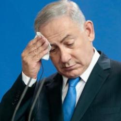 Netanyahu tutuştu: Hapse girmemek i&ccedil;in harekete ge&ccedil;ti