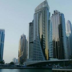 Savaş Dubai'yi vurdu: Konut satışları &ccedil;akıldı, indirimler başladı