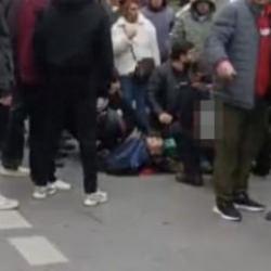 Sultangazi'de yasağı dinlemeyip d&ouml;nmeye &ccedil;alıştı, motosikletliye b&ouml;yle &ccedil;arptı