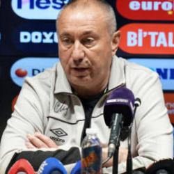 S&uuml;per Lig'de adil rekabet yok diyen Stoilov: Galatasaray'a avantaj sağlandı