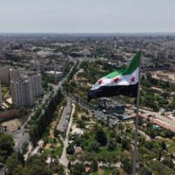 Suriye hava sahası yeniden a&ccedil;ıldı