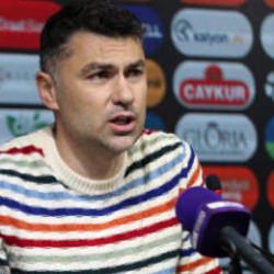 'Bu hakemlerle olmaz' diyen Burak Yılmaz derbideki pozisyonu hatırlattı!