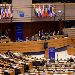 &Ccedil;ocuklar i&ccedil;in dijital kalkan! AB&rsquo;nin yeni sistemi nasıl &ccedil;alışacak?