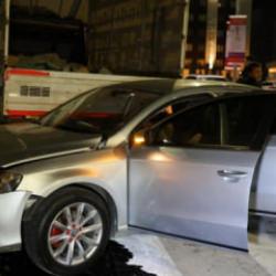 Elazığ&rsquo;da pikap ile otomobil &ccedil;arpıştı: 5 yaralı