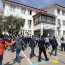 Aş&ccedil;ı babanın kahramanlığı: Saldırgana tek başına m&uuml;dahale etti