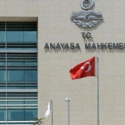 AYM'den 11 siyasi parti hakkında karar!