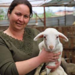 Babasının hediyesi İlknur'un hayatını değiştirdi! Şimdi &ccedil;iftlik sahibi