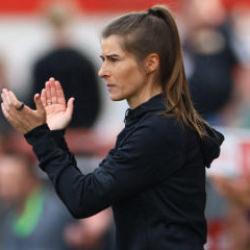 Bundesliga'da tarihe ge&ccedil;en Marie-Louise Eta, ilk ma&ccedil;ına &ccedil;ıktı