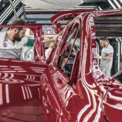 Bursa'da &uuml;retilen her iki otomobilden biri ihra&ccedil; edildi