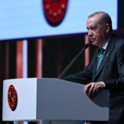 Cumhurbaşkanı Erdoğan'dan H&uuml;rm&uuml;z &ccedil;ıkışı: Gemilere a&ccedil;ık tutulmalı