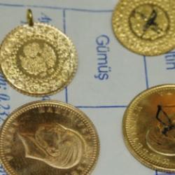 D&uuml;ğ&uuml;nlerde &ccedil;eyrek altının yerini gram altın ve nakit para aldı
