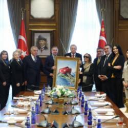 Erdoğan, T&uuml;rk Demokrasi Vakfı heyetini kabul etti