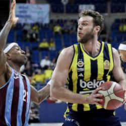 Fenerbah&ccedil;e Beko evinde Trabzonspor'u devirdi!