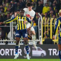 Fenerbah&ccedil;e'ye 90+8'de Rizespor darbesi