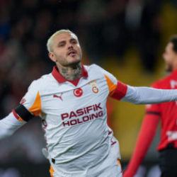 Gol orucunu bozan Icardi, 2 dakikada rekor kırdı