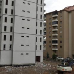 Stajyer &ouml;ğrenci 25 metreden d&uuml;şerek hayatını kaybetti