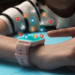 İngiltere&rsquo;de sosyal medya alarmı: Meta, TikTok ve X&rsquo;e &ldquo;hızlı adım atın&rdquo; baskısı