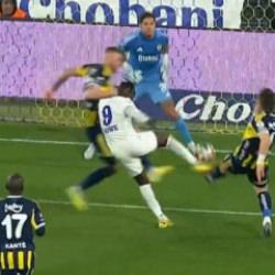 Kadık&ouml;y'de yoğun itiraz! İki takım da penaltı bekledi