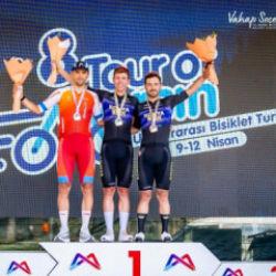 Konya B&uuml;y&uuml;kşehir Belediyespor fırtına gibi! Madalyalar peş peşe...