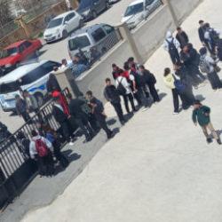 Lise &ouml;n&uuml;nde silahlı saldırı: &Ouml;ğrenciye kurusıkı ile ateş a&ccedil;ıldı