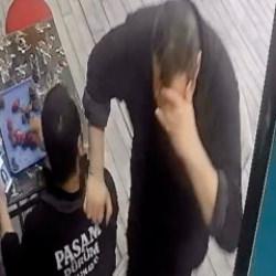 Nefes borusuna &ccedil;ilek ka&ccedil;an d&ouml;ner ustasını kurye hemlich manevrasıyla kurtardı