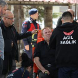 &Ouml;ğretmen Ayla Kara'nın son yolculuğu: Eşi cenazede fenalaştı! 