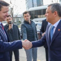 &Ouml;zg&uuml;r &Ouml;zel'den Saadet Partisi'ne ziyaret!