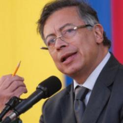 Petro&rsquo;dan se&ccedil;im &ouml;ncesi 'Suikast' iddiası! CIA'ye &ccedil;ağrı