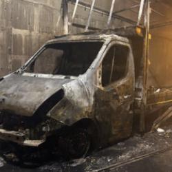 Sabiha G&ouml;k&ccedil;en Havalimanı'nın 2. pistinin t&uuml;nelinde ara&ccedil; yangını 