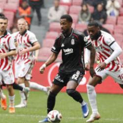 Samsunspor evinde 25 yıl sonra Beşiktaş'ı devirdi!