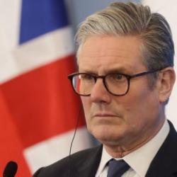 Son dakika: İngiltere'den resmi a&ccedil;ıklama geldi! Trump'ın 'abluka' restine karşı &ccedil;ıktı...