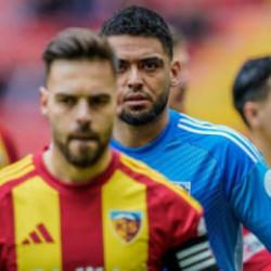 S&uuml;per Lig ekibinde kaleci, taraftarı karşısına aldı: Elin uzamıyor, dilin durmuyor