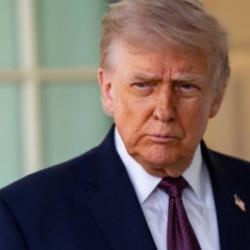 Trump'tan İngiltere'ye petrol tepkisi: Kesinlikle delilik!