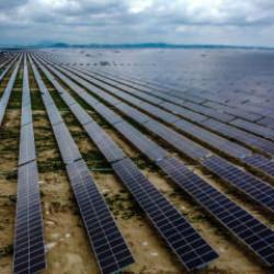 T&uuml;rkiye'den ABD'ye 750 milyon dolarlık g&uuml;neş paneli ihracatı