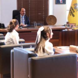 Başkan Altay, &Ccedil;ocuk Meclisi ve Gen&ccedil;lik Meclisi &uuml;yeleriyle bir araya geldi