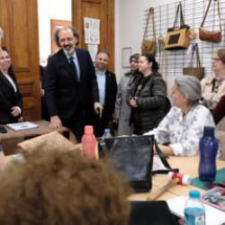 AK Parti İstanbul Milletvekilleri, cuma g&uuml;nleri sahaya inerek vatandaşlarla buluşuyor