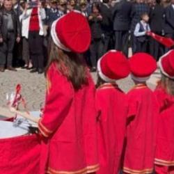 AK Parti'den 'mehter' provokasyonuna tepki: 'Ana muhalefet bu halde'