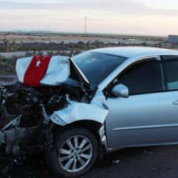 Aksaray'da feci kaza! Kazayı g&ouml;r&uuml;p yardım etmek i&ccedil;in durmuşlardı... 1 &ouml;l&uuml;, 5 yaralı