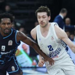 Anadolu Efes'ten T&uuml;rk Telekom karşısında 101 sayılık galibiyet!