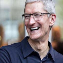 Apple'da b&uuml;y&uuml;k değişim! Tim Cook koltuğu bırakıyor