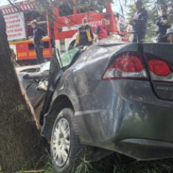 Balıkesir'de feci kaza! Devrilen otomobilin s&uuml;r&uuml;c&uuml;s&uuml; hayatını kaybetti