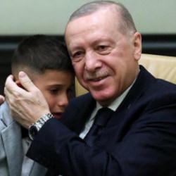 Cumhurbaşkanı Erdoğan, 23 Nisan'da &ccedil;ocuklarla bir araya geldi