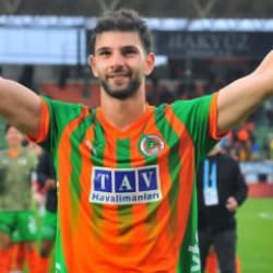 Galatasaray aradığı stoperi S&uuml;per Lig'de buldu! 