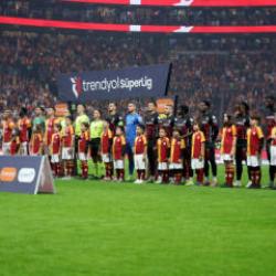 Galatasaray derbi &ouml;ncesi kupada test ma&ccedil;ında! Okan Buruk rotasyon yapacak